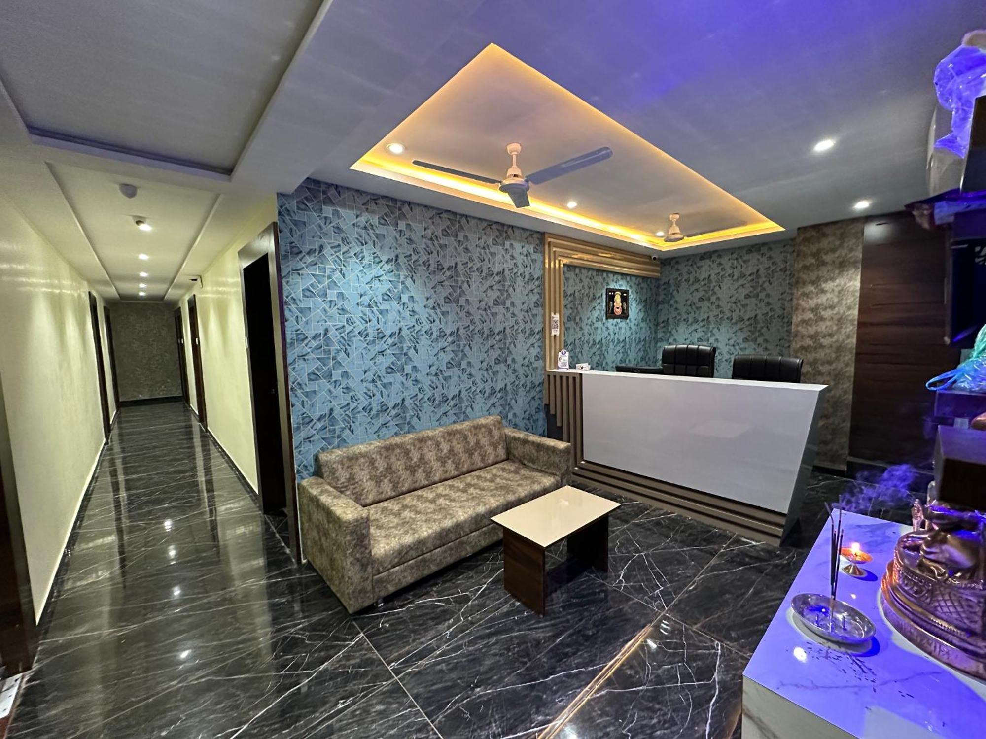 Hotel Golden View Вадодара Экстерьер фото